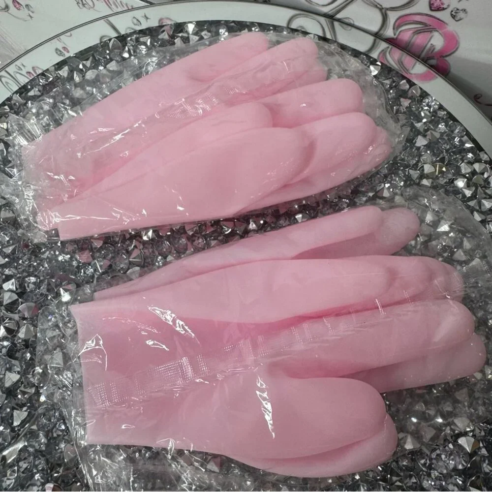 Silicone gloves moisturizing winter cracking skin sleep luxury skincare mittens